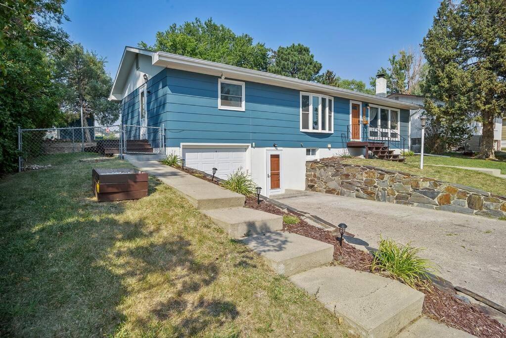 Roomy 5 Bed 3 Bath Fire Place Large Outdoor Space Rapid Stadt Exterior foto