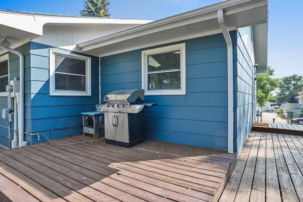 Roomy 5 Bed 3 Bath Fire Place Large Outdoor Space Rapid Stadt Exterior foto