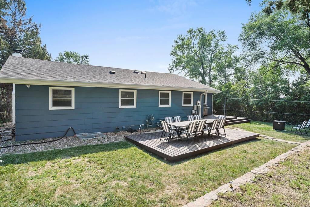 Roomy 5 Bed 3 Bath Fire Place Large Outdoor Space Rapid Stadt Exterior foto