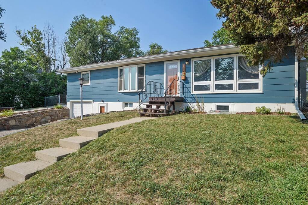 Roomy 5 Bed 3 Bath Fire Place Large Outdoor Space Rapid Stadt Exterior foto